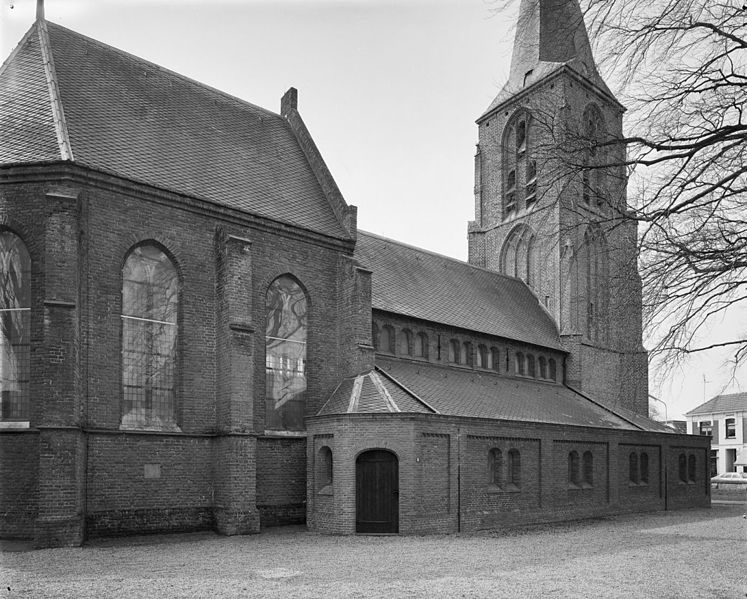 File:Overzicht noordgevel (in de wijk Hees) - Nijmegen - 20295621 - RCE.jpg