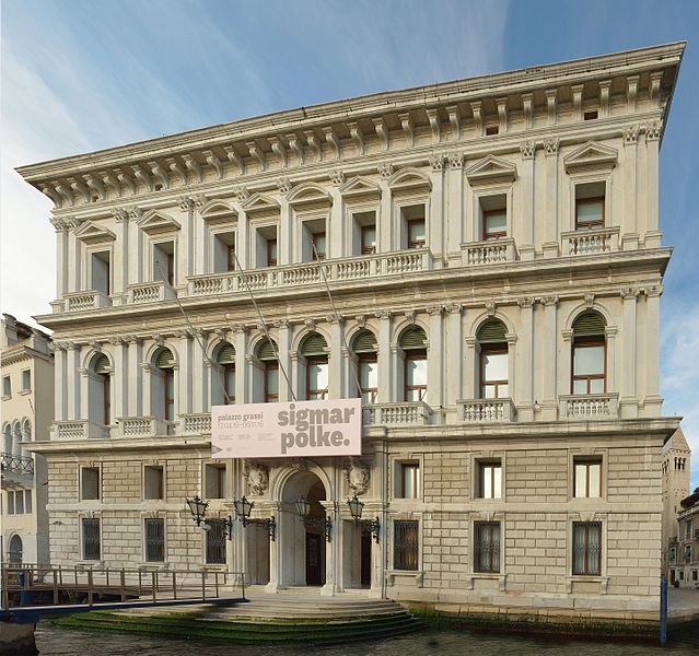 File:Palazzo Grassi Canal Grande Venezia.jpg