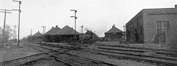 Tracks and depots of the Baltimore and Ohio Railroad and Chicago and Eastern Illinois Railroad in Pana, 1913