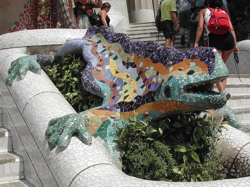 File:Parc Güell - Salamander Statue.JPG