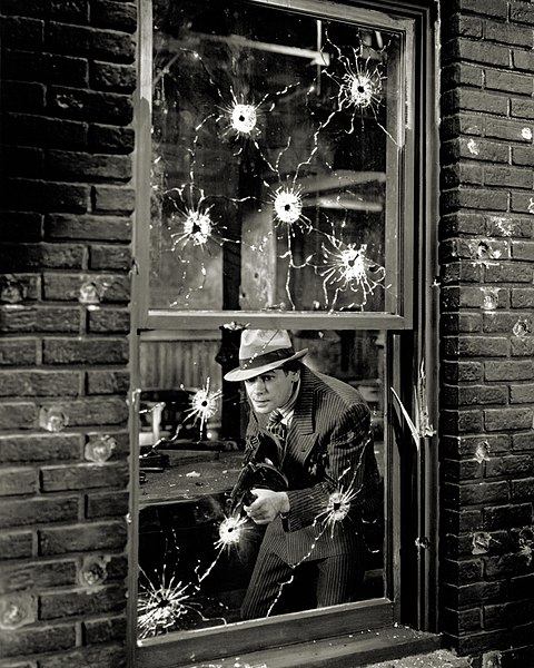 File:Paul Muni in Scarface (1932).jpg