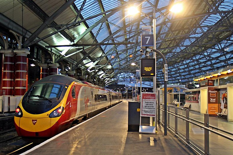 File:Platform 7, Liverpool Lime Street (geograph 2973857).jpg