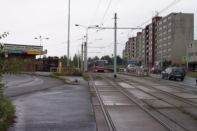 File:Praha, Hloubětín, Lehovec, tramvajová konečná II.JPG