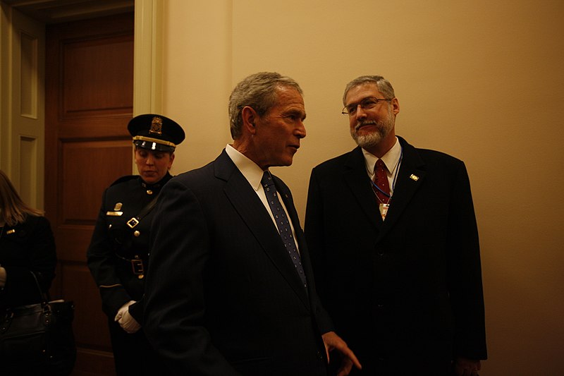 File:President Bush Talks With David Addington and Claire O'Donnell Inside U.S. Capitol Before Swearing-In Ceremony of President Barack Obama (17991745793).jpg