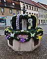 File:Prinz-Lieschen-Brunnen (Lunzenau) als Osterbrunnen 2024 (5).jpg