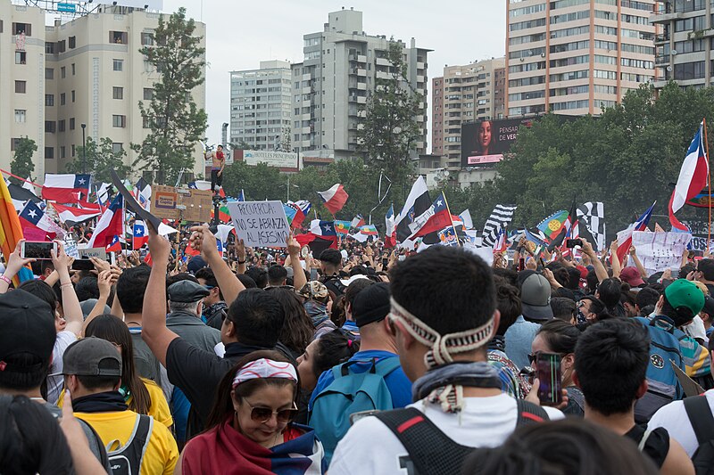 File:Protestas en Chile 20191025 43.jpg