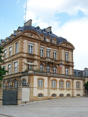 Préfecture de Mende, Lozère, Франция.JPG