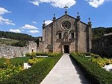 Tarouca Abbey copying the facade of the Abbey of Fontenay. R1033302c (7881550954).jpg