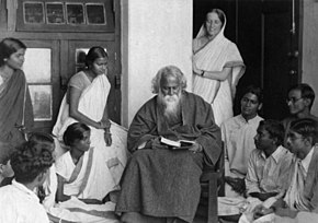 Tagore junto a sus discípulos en 1925