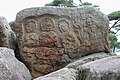 Bouddhas sculptés dans la roche
