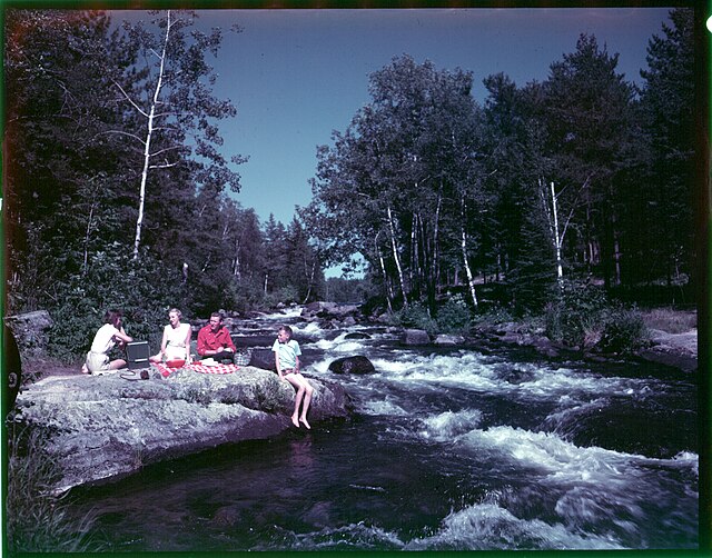 Rushing River Provincial Park- Wikipedia