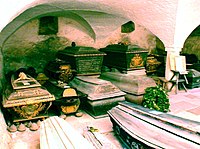 Satuna grave vault Bjorklinge church Uppsala Sweden 001.JPG