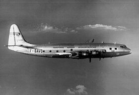 Um Armagnac da Intercontinental Air Transport em voo por volta de 1953