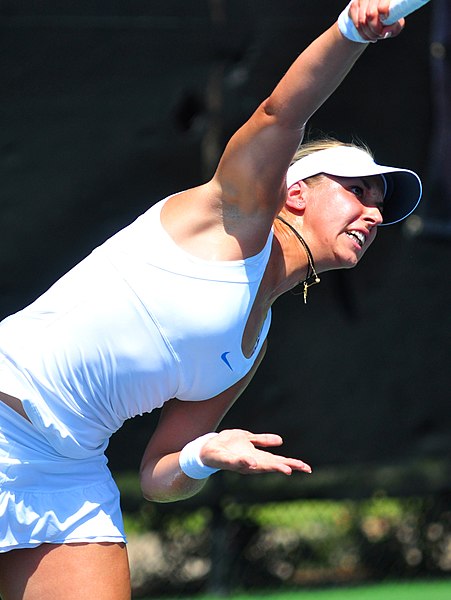 File:Sabine Lisicki 2011 Serve (9).jpg