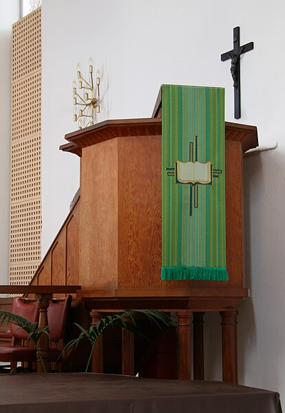 File:Samuels Kirke Copenhagen pulpit.jpg