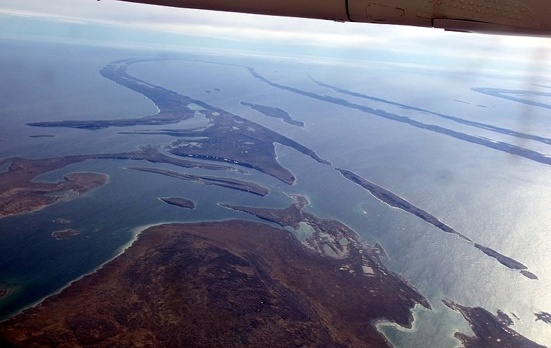 File:Sanikiluaq peneplain.JPG