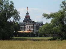 Schloss Philippsruhe vom Steinheimer Mainufer aus