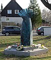 wikimedia_commons=File:Skulptur Rudower Str (Buck) Algorithmus für Burak und ähnliche Fälle&Zeynep Delibalta&2018.jpg