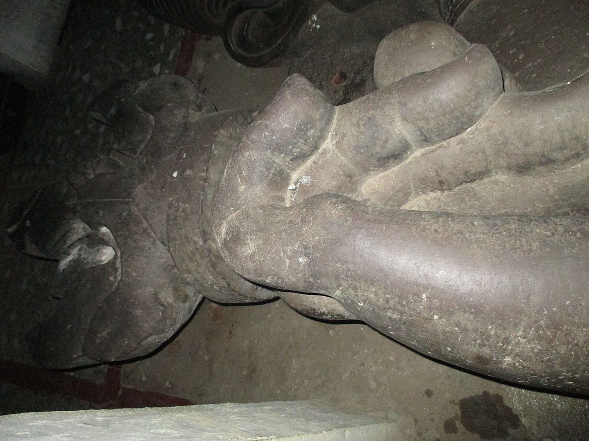 File:Sleeping idol of God Shiva 04.jpg - Wikimedia Commons