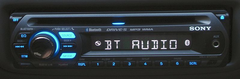 File:Sony MEX-BT2500 Xplod Bluetooth stereo head unit illuminated-2.jpg