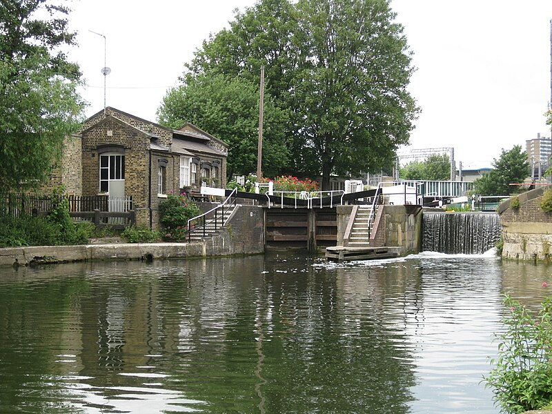 File:St Pancras Lock 2013 01.JPG