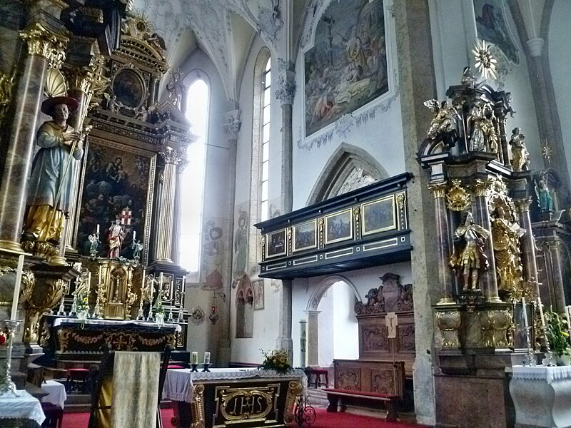 File:Stadtpfarrkirche Kitzbühel 029.JPG