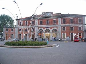 Stazione Centrale Treviglio 1.jpg 