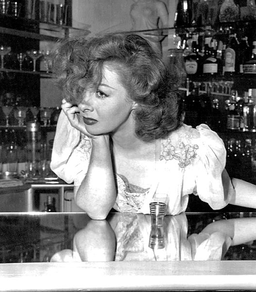 Susan Hayward as an alcoholic nightclub singer in Smash Up (1947)
