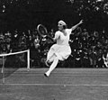 Suzanne Lenglen playing 1920 (cropped).jpg