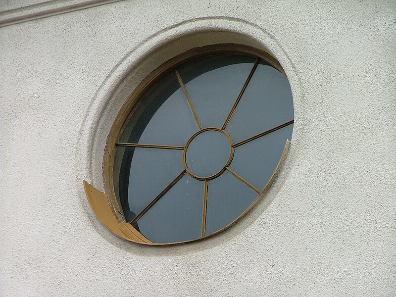 File:Synagogue Iosefin, Timisoara, Romania (79067202).jpg