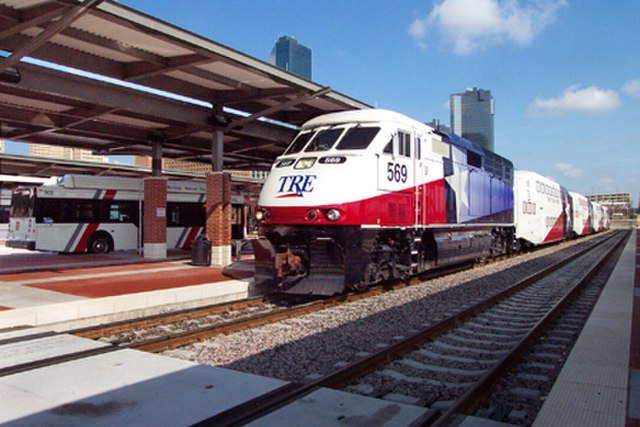 TRE train arrives at Fort Worth Central Station