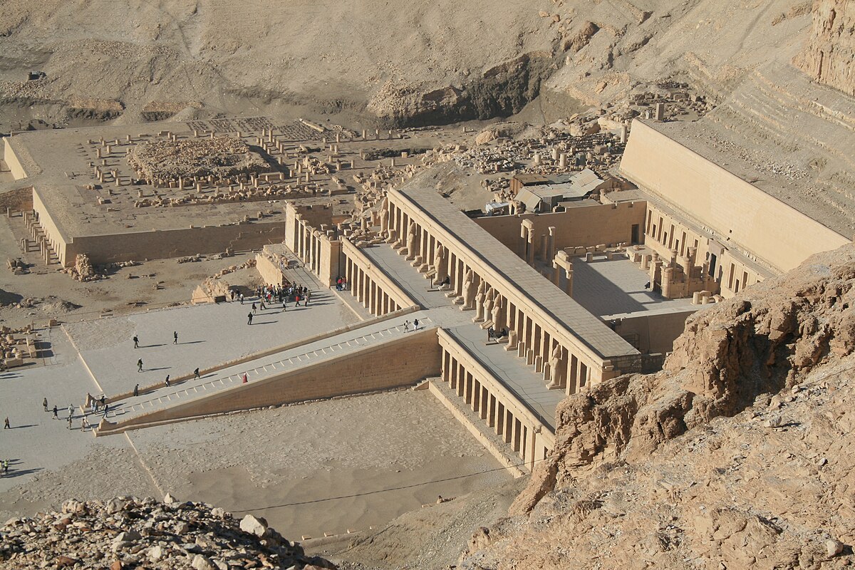 Заупокойный храм хатшепсут в дейр эль бахри