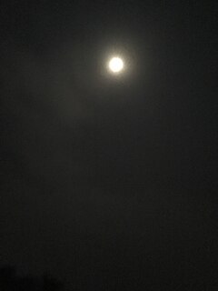 Sharad Purnima 2017.jpg üzerinde Ay