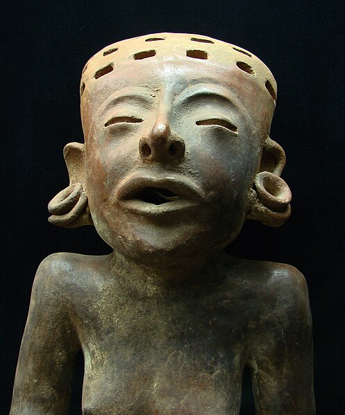 A ceramic Totonac statuette