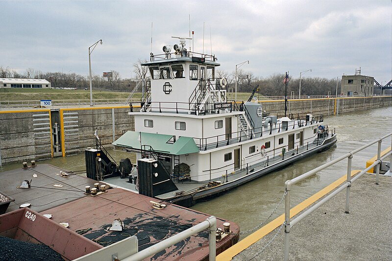 File:Towboat Enid Dibert departing main lock at McAlpine Locks, 1999, Ohio River mile 607 (99c025).jpg