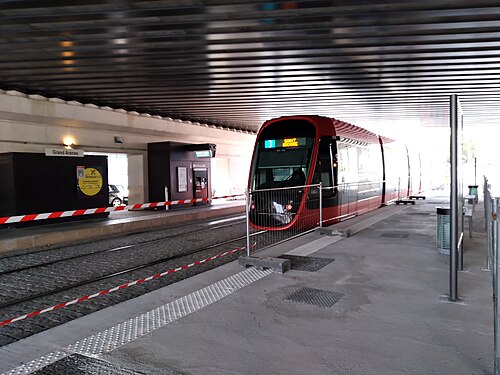 Tram in Nice Villa