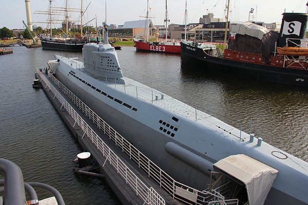 U-Boot Typ XXI U-2540 ("Wilhelm Bauer") (9447881765).jpg