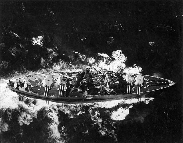 640px-USS_Colorado_%28BB-45%29_overhead_view_1932.jpg