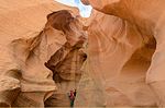 Miniatuur voor Bestand:Upper Antelope Canyon People 2013.jpg