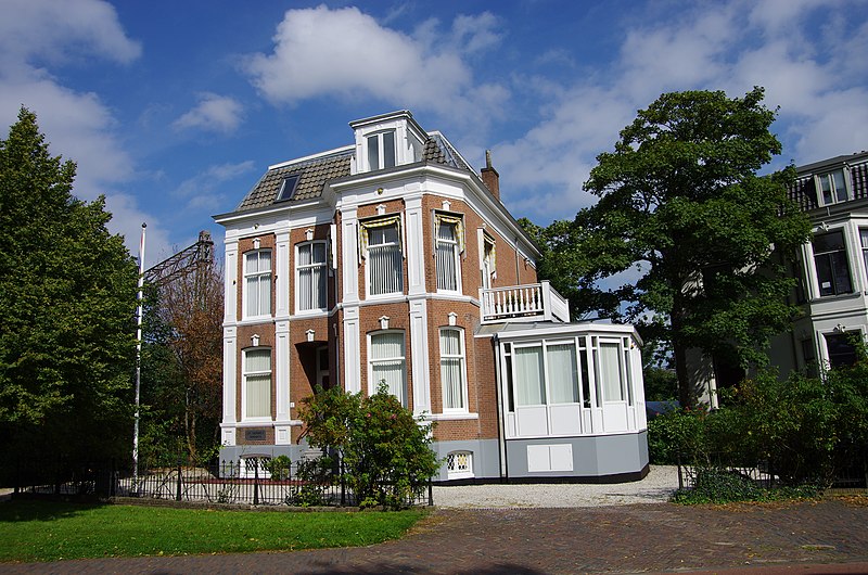 File:Villa in eclectische trant 2012-09-10 14-46-54.jpg