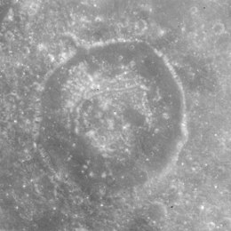 Cratère Warner AS15-M-0923.jpg