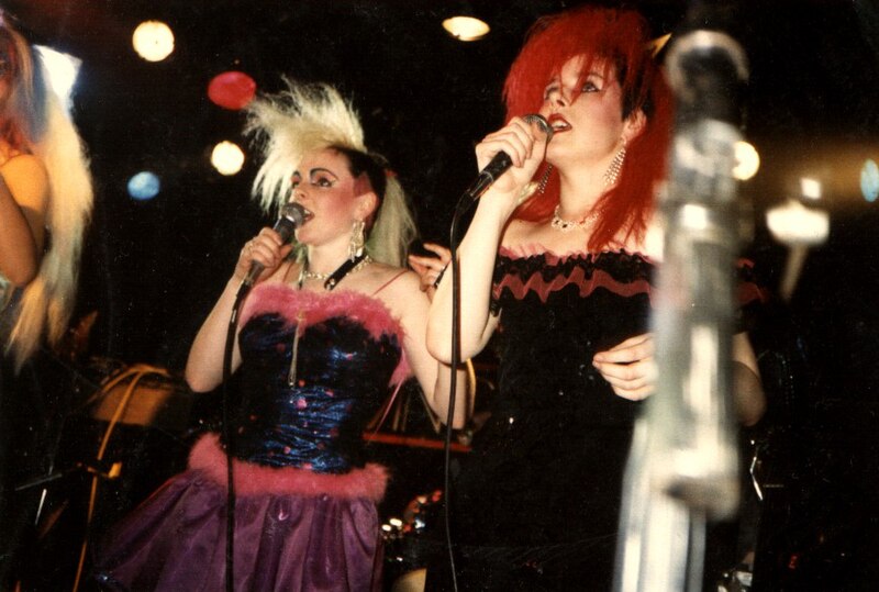 File:We've Got a Fuzzbox and We're Gonna Use It 01.jpg