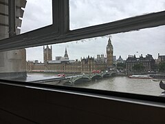 Westminster Bridge and houses of parliament viewed from the south side of the River Thames in 2017.jpg