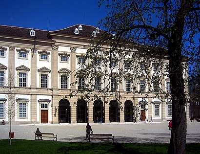 So kommt man zu Palais Liechtenstein mit den Öffentlichen - Mehr zum Ort Hier