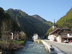 Železniki, pogled na naselje