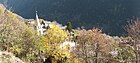 Depuis Derrière-les-Prés, vue de l'édifice au centre de Bonvillard.