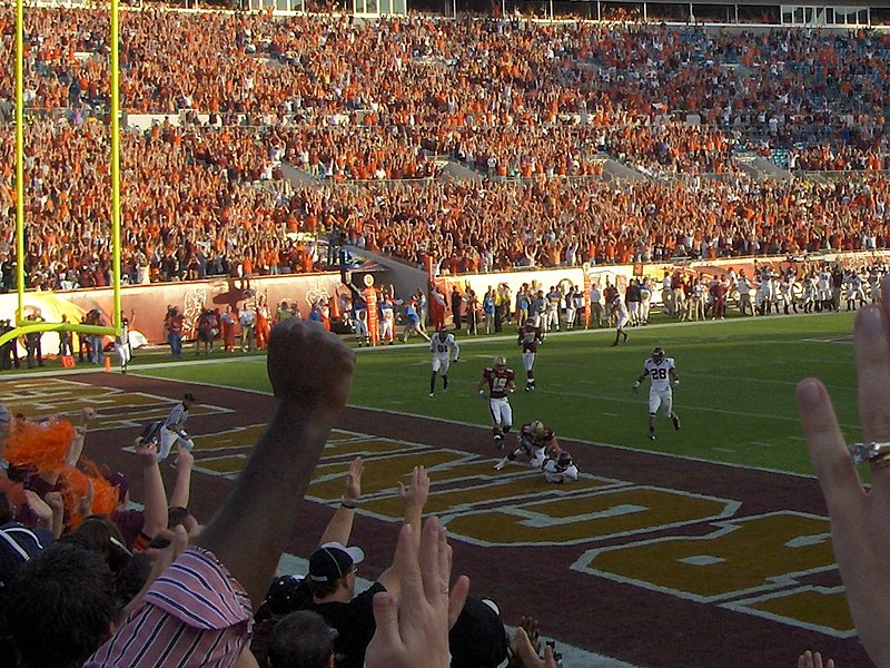 File:07ACCCG VT Touchdown.jpg