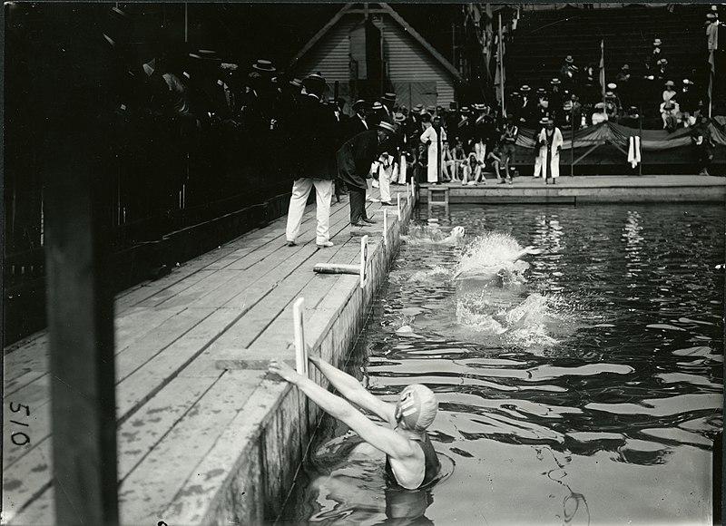 File:100 backstroke heat 1.jpg