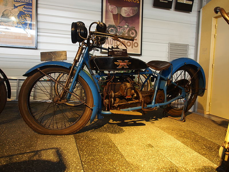 File:1916 Henderson 4 cylinder 11cv 1200cm3, Musée de la Moto et du Vélo, Amneville, France, pic-001.JPG