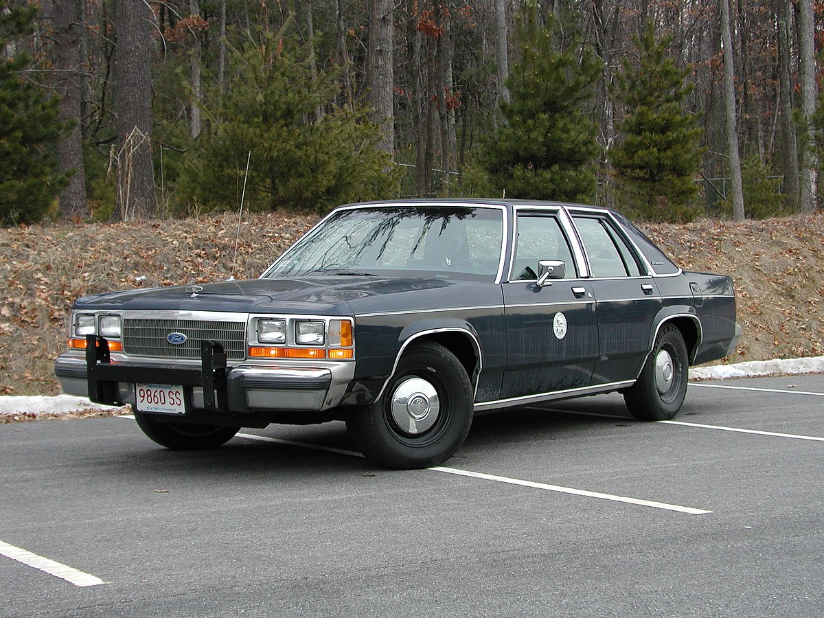 ford ltd crown victoria